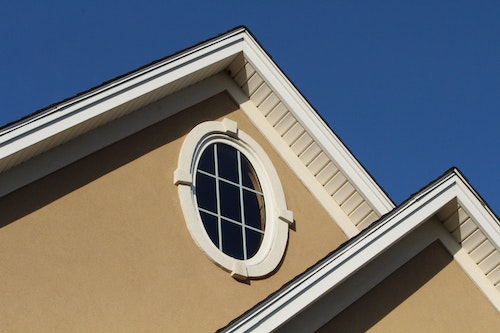 Stucco siding vs repair